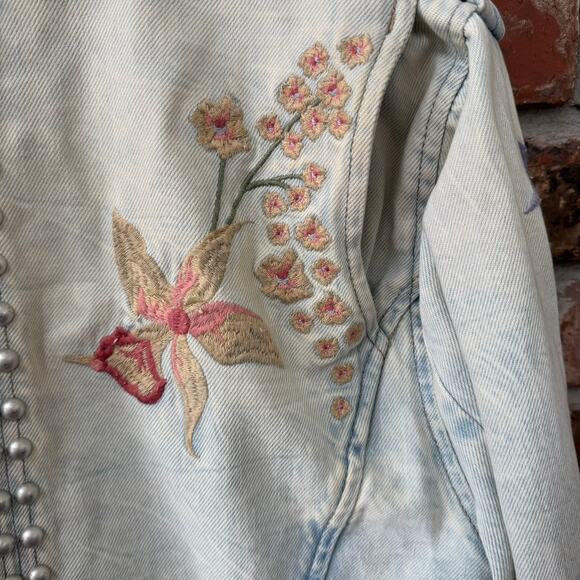 Blank NYC Denim Jacket Medium Embroidered Floral Studded Moto Zip Light Wash - Picture 16 of 16